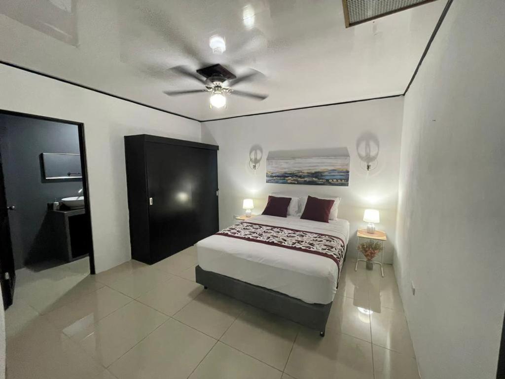 Apartamentos Cielo #1, Airport Juan Santamaria Alajuela ภายนอก รูปภาพ